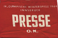 Leinen-Armbinde IX. Olympische Winterspiele 1964 Innsbruck. Presse O.K. Rot mit weier Schrift. 13x19 cm.