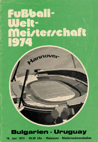 Programmheft Fuball-Weltmeisterschaft 1974. Bulgarien - Uruguay am 19.6. in Hannover. Grne Version.