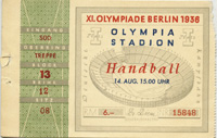 14. August, Handball im Olympia-Stadion, Endspiel Deutschland - sterreich (10:6.). Ca. 11x7cm.