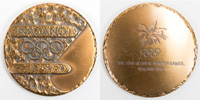 Offizielle Teilnehmermedaille Olympische Winterspiele Nagano 1998. Bronze, 6 cm.