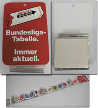 13 von 18 Sammelbilder Bundesliga-Vereinswappen von 1981 (komplette Serie) in original Wrigley Prsentationsleporello (Album), je 7x6 cm, Karton.<br>-- Schtzpreis: 60,00  --
