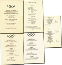 Komplettes Set Fest der Teilnehmer in der Deutschlandhalle am 16.August 1936 1) Programm 1 Seite 2) Ansprache des IOC-Prsidenten in fnf Sprachen 6 Seiten 3) Ansprache des Reichssportfhrers in fnf Sprachen 12 seiten 4) Speisefolge 1 Seite, je 29x21 cm