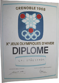 Teilnehmerdiplom Grenoble 1968. Xes Jeux Olympiques D'hiver. Diplome Caj Stalstrm. 44x32 cm.