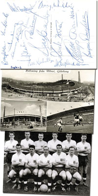 S/W-Postkarte aus Schweden von der Fuball Weltmeisterschaft 1958 mit 16 original Signaturen der Mannschaft von England:  Derek Kevan (1935-12); Billy Wright (1924-94); Tom Finney (1922-14); Eddie Clamp (1934-95); D.Howe (+2015), T.Banks, B.Slater (+2018),