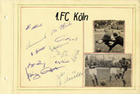 Albumkarton mit 13 original Signaturen des 1.FC Kln ca. 1962, dabei u.a. Cajkovski, Mebus, Schfer Stollenwerk, Rhrig, Drner, Mller. Zwei aufmontierte S/W-Magazinfotos, 28x19 cm.<br>-- Schtzpreis: 70,00  --