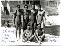 (1903-1998) S/W-laserkopiertes Bild mit original Signatur von Ernest Henry (AUS). Silbermedaille Olympische Spiele 1924 Schwimmen 4x200m Kraulstaffel. 14x10 cm.