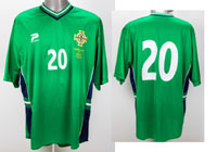 Original match worn Spielertrikot von Nordirland mit der Rckennummer 20. Getragen am 11.06.2003 im Qualifikationsspiel zur Fuball-Europameisrterschaft 2004 gegen Spanien. Nordirland - Spanien 0:0. Status:AAC.