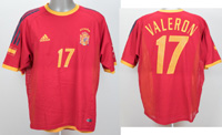 Original match worn Spielertrikot von Spanien mit der Rckennummer 17. Getragen von Juan Carlos Valeron am 22.06.2002 im Viertelfinale der Fuball Weltmeisterschaft gegen Sdkorea. Spanien - Sdkorea 0:0, 3:5 n.E. Status:ABC.