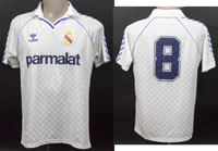 Original match worn Spielertrikot von Real Madrid mit der Rckennummer 8. Getragen von Michel in einem Spiel der ersten spanischen Liga Primera Division in der Saison 1988/1989. Michel ist 66-facher Nationalspieler von Spanien. Status:ABC  Seltene Fehlprod