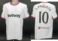 Original match worn Spielertrikot von West Ham  United mit der Rckennummer 10. Getragen von Lucas Paqueta in einem Spiel der UEFA Europa League in der Saison 2023/2024. Paqueta ist 50-facher Nationalspieler von Brasilien. Status:ABC.