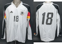 Original match worn DFB Spielertrikot mit der Rckennummer 18. Getragen von Fabian Ernst am 09.02.2005 im Freundschaftsspiel gegen Argentinien. Deutschland - Argentinien 2:2. Status:AAB.