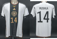 Original match worn / issued DFB Spielertrikot mit der Rckennummer 14. Getragen von Jamal Musiala am 12.06.2023 im Freundschaftsspiel gegen die Ukraine. Deutschland - Ukraine 3:3. Freundschaftsspiel anllich des 1000. Lnderspiel des DFB. Jubilums-Triko